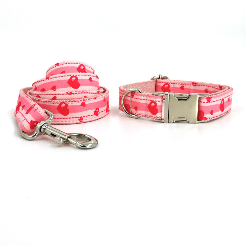 Trendy Heart Print Pet Collar Set