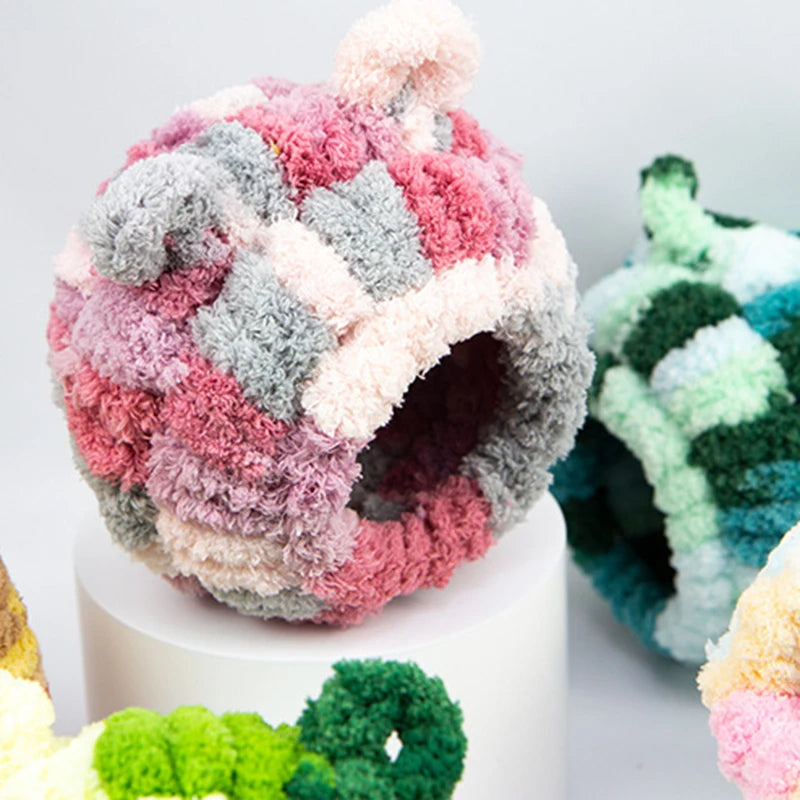 Snug Bird Nest, Winter Haven with Hanging Hammock, Plush Hideaway for Parrots and Hummingbirds, Cage Decor Accessory.