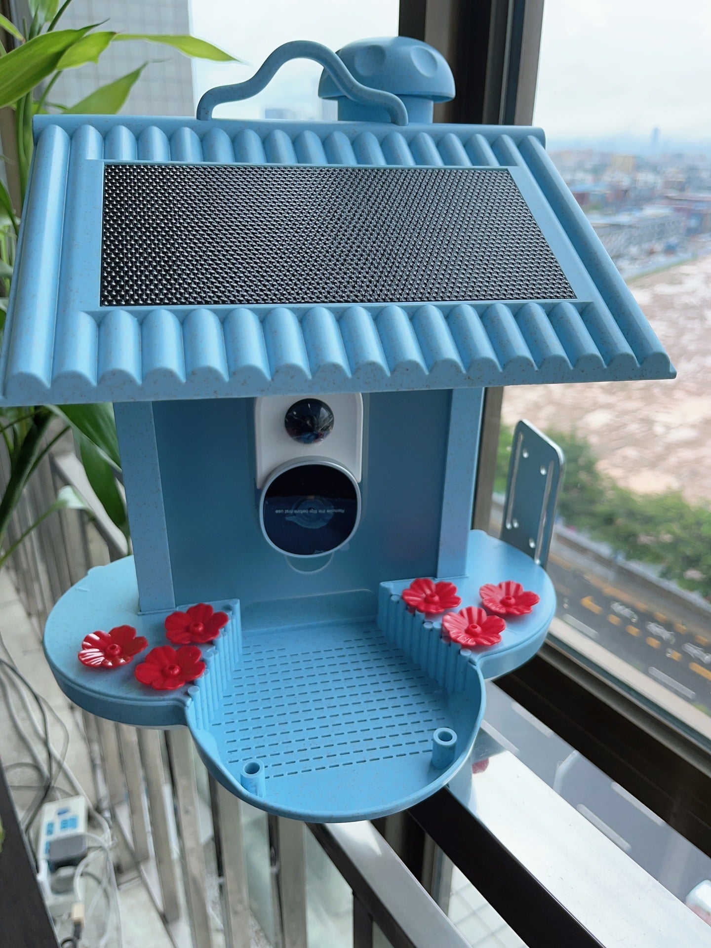 AI-Powered Bird Feeder with 160-Degree Wide Angle